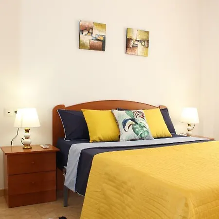 아파트 Fantastico Apartamento En El Centro De Roquetas, 300mb Optic Fiber High Speed Internet, Smart Tv *